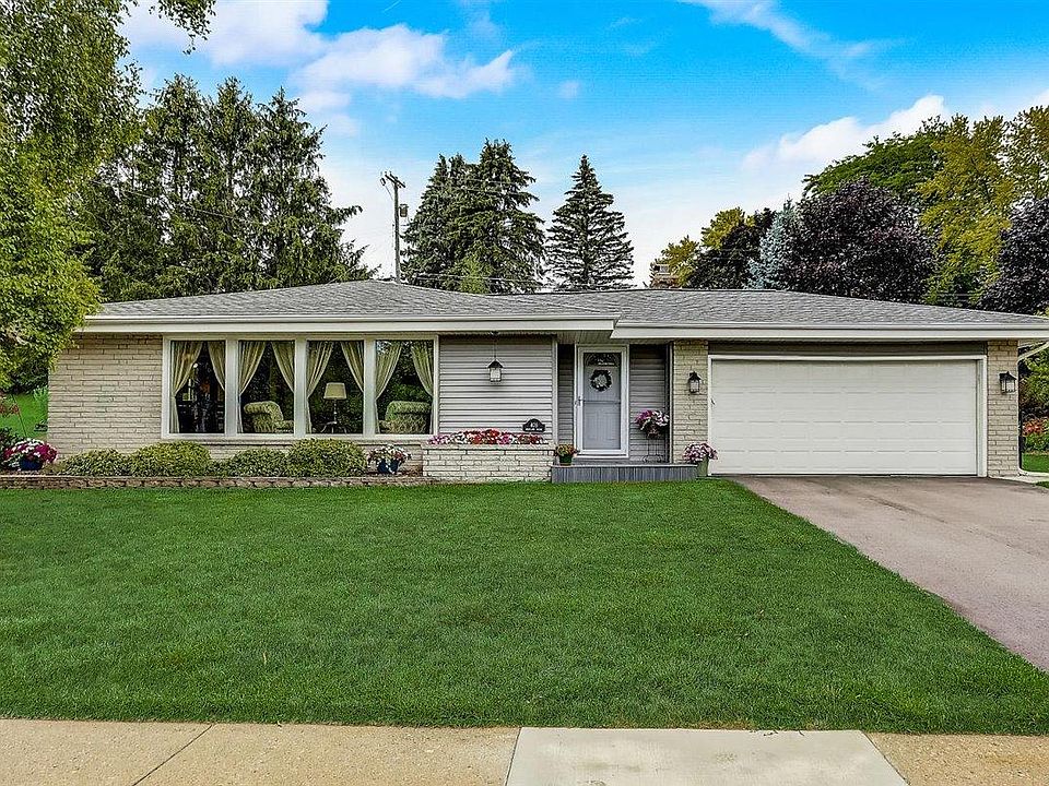 1st image of 409 Highland Dr