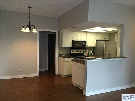 5th image of 506 W San Antonio St
