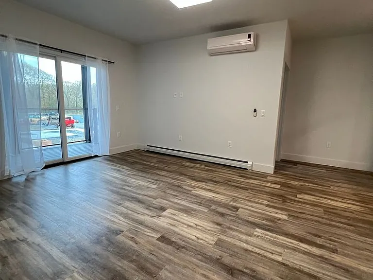 121 Shea Dr — Photo 57