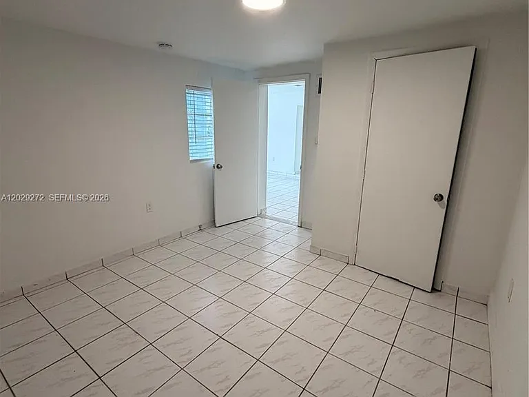 2420 NW 31st St #3 — Photo 7