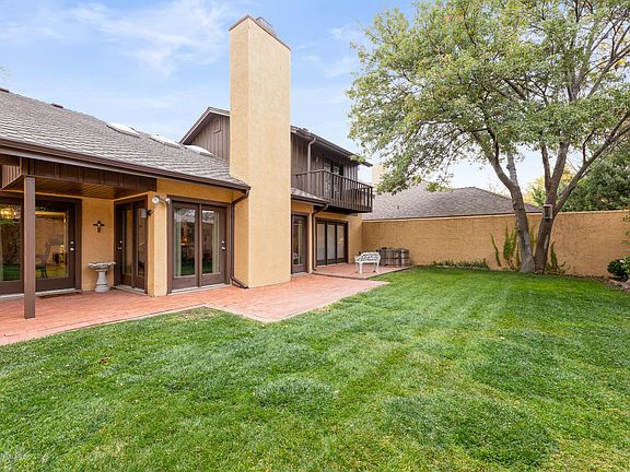 2nd image of 8 Windwood Pl