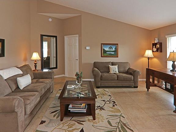 4th image of 384 Glen Abbey Ln