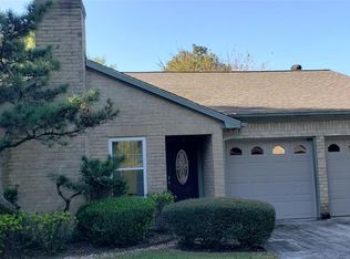 12827 Hunting Brook Dr, Houston, TX 77099