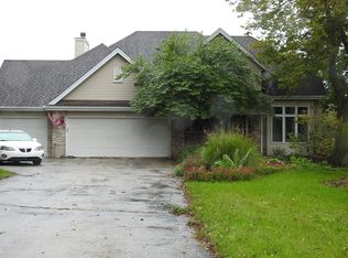 225 Cliffside Pl, Rockton, IL 61072
