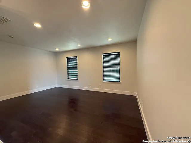 2811 Woodbury St #301 — Photo 8