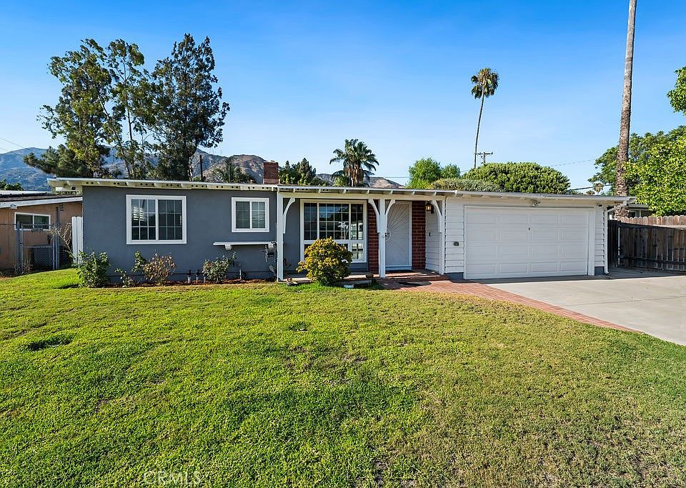 1st image of 2953 Royal Oaks Dr