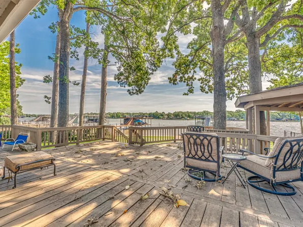 113 Crestwood Cir, Mabank, TX 75156