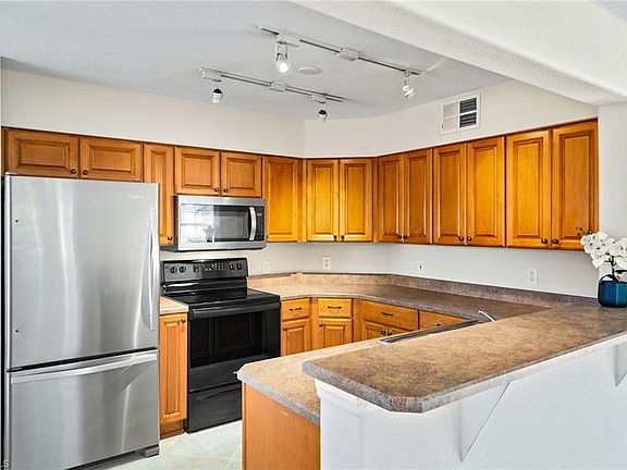 2nd image of 9613 Crescent Garden Dr APT 102
