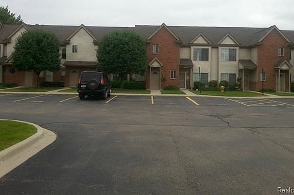 3rd image of 41066 Rose Ln