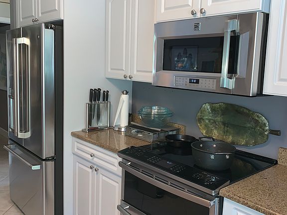4th image of 1225 Rosepetal Ln