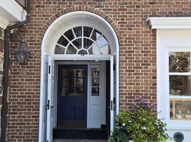 25 Palmer Sq W