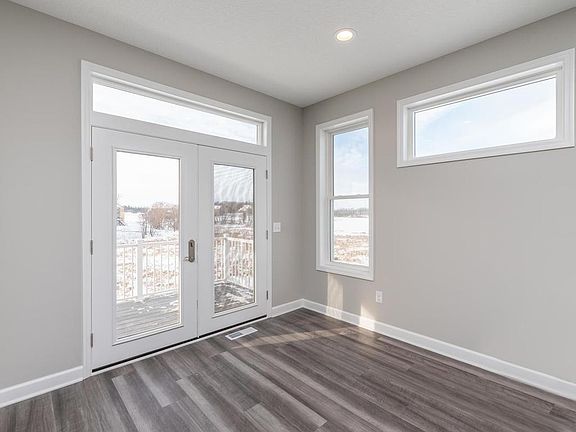 5th image of 765 Crossroads Ct