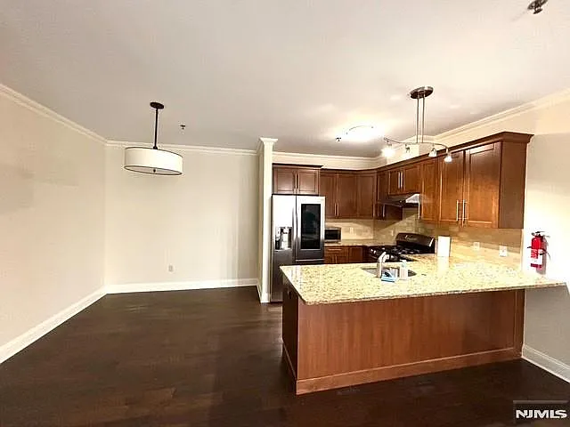 255 Laird Ave #6 — Photo 8