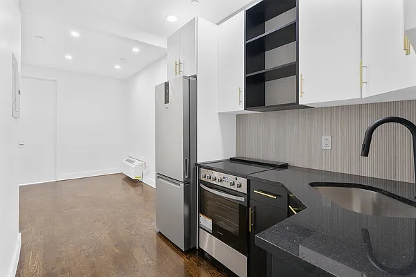 Rented by Reavis | media 16