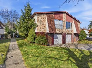 10232 Rubin Ln, Philadelphia, PA 19116