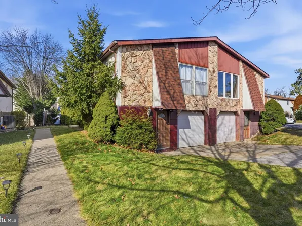 10232 Rubin Ln, Philadelphia, PA 19116