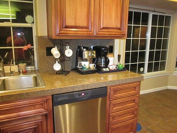 kitchen granite with dishwasher