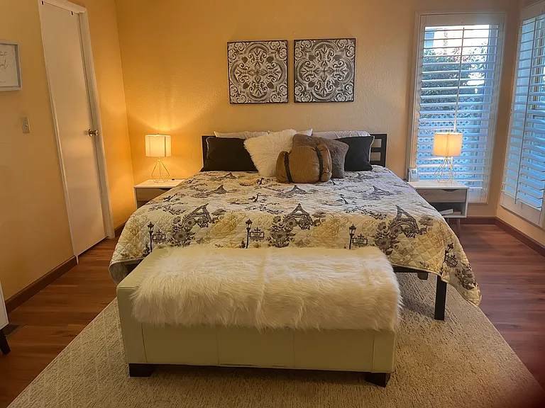 Elizabeth Dr — Photo 8