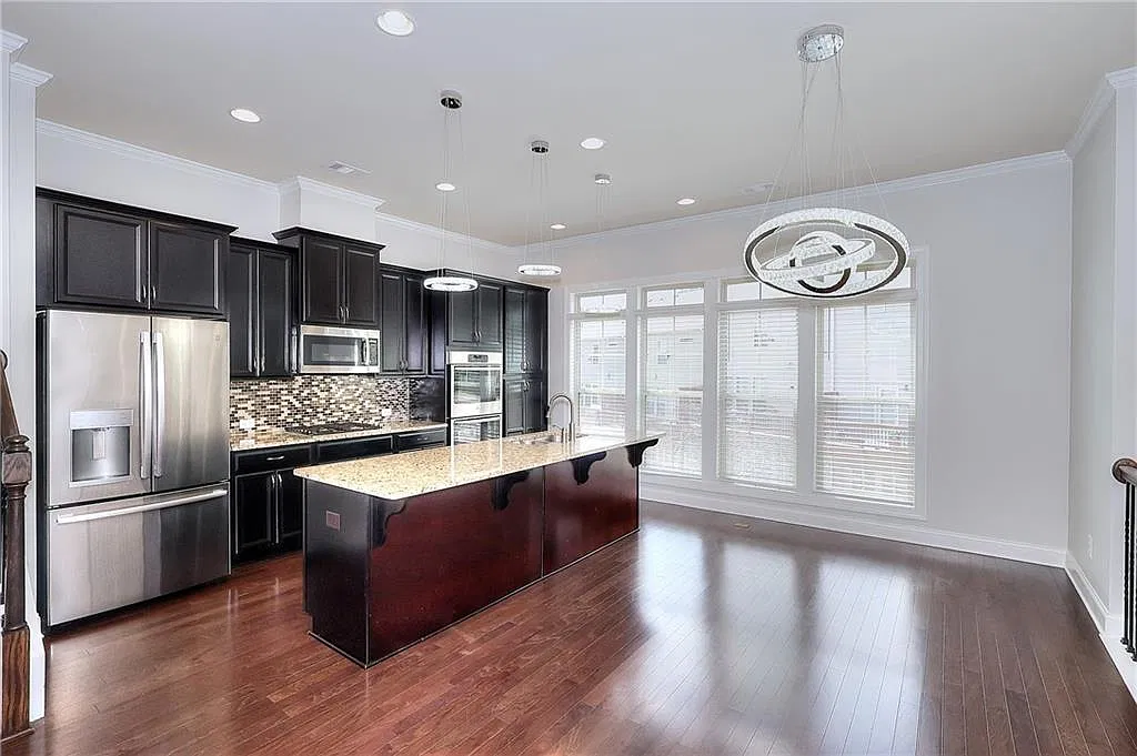 4 bed, 3.5 bath, 1788 sqft, $4,200 — Photo 4