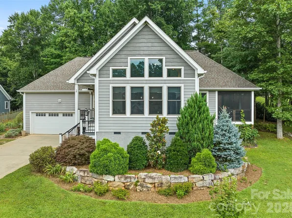 18 Forget Me Not Mdws, Fairview, NC 28730