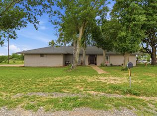 1195 Fm 471 N, Castroville, TX 78009