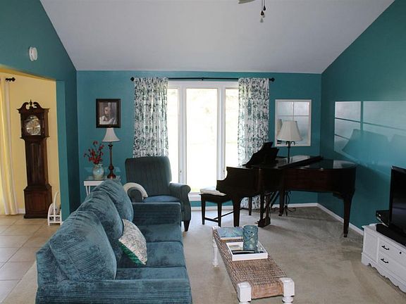 3rd image of 605 Bay View Dr