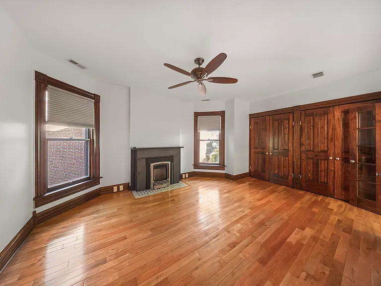 37 W 3rd Ave — Photo 3