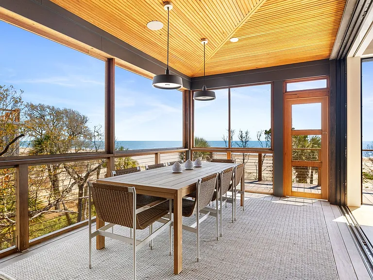 387 Pelican Flight Dr — Photo 2