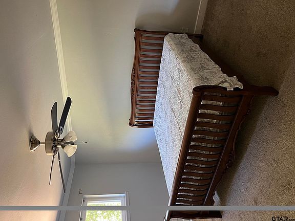 3rd image of 6629 Circle Dr