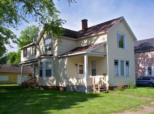 703 Wells St, Iron Mountain, MI 49801