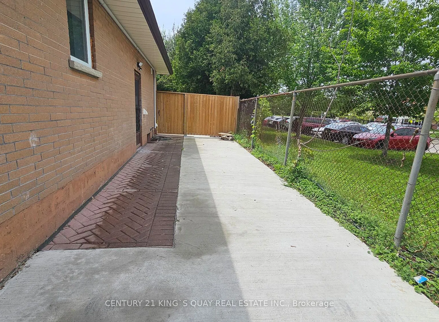 3 bed, $1,850 — Photo 2