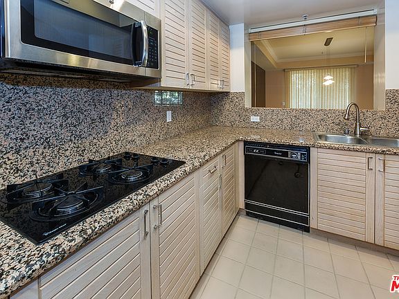 5th image of 1851 Veteran Ave APT 204