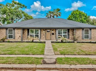 662 Birchwood Dr, Port Neches, TX 77651