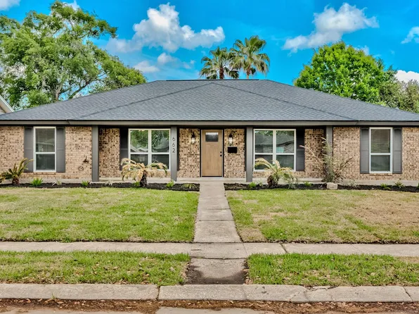 662 Birchwood Dr, Port Neches, TX 77651