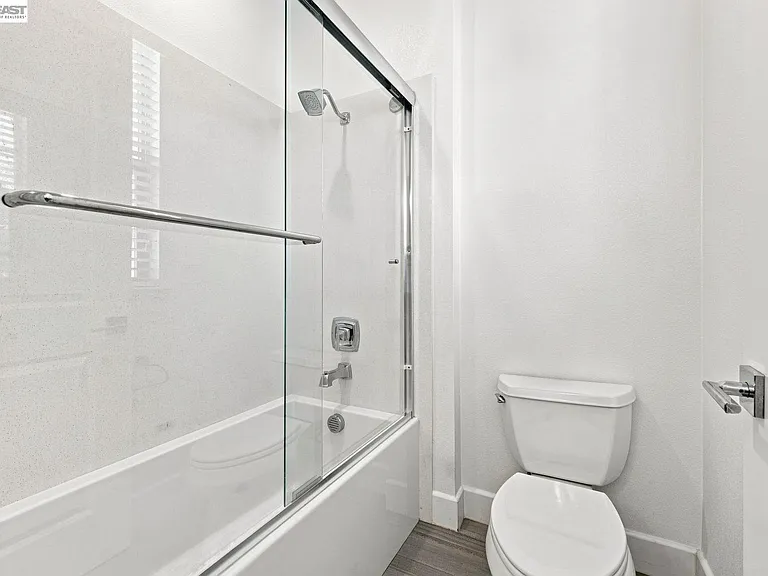 33 W Roccolino Ln — Photo 38