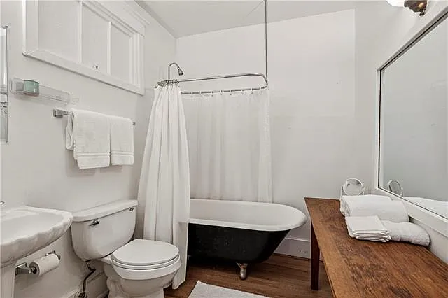 3918 Baronne St #201 — Photo 12