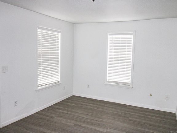 3rd image of 4739 E 6th St Unit 1/2