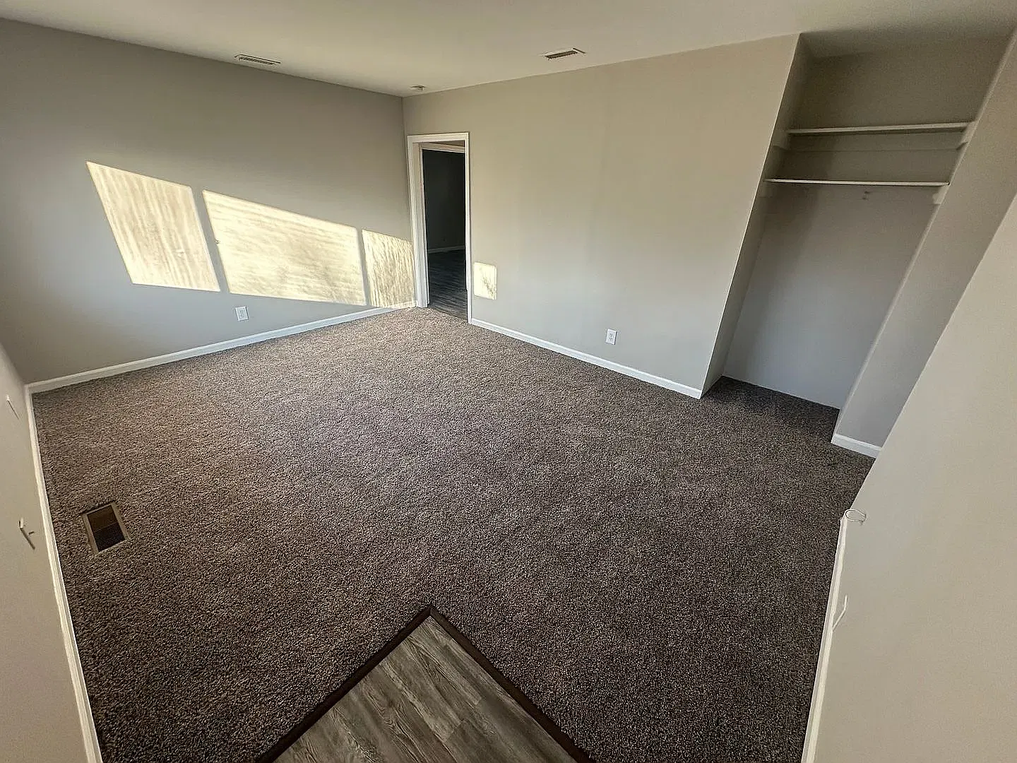 4 bed, 1166 sqft, $1,850 — Photo 3