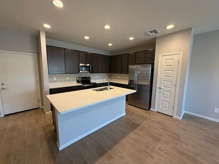 733 E Commonwealth Ave #22 — Photo 3