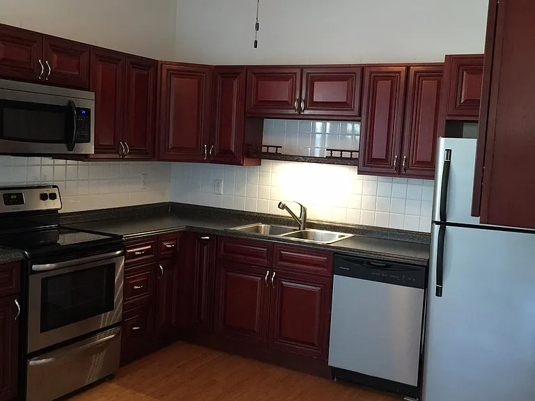 1507 Capouse Ave — Photo 1