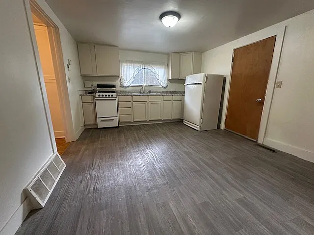 1124 Pulliam Avenue - 1 — Photo 2