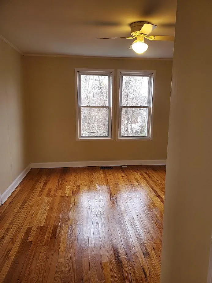 3 bed, 1000 sqft, $1,095 — Photo 4
