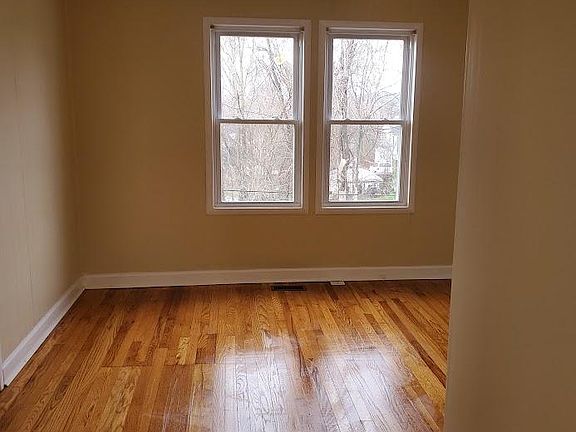 4th image of 1233 E Center St