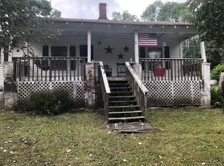 1 W Point Dr SE, Lindale, GA 30147