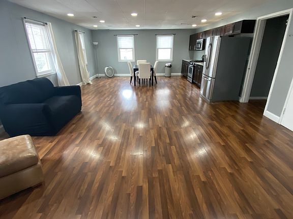 2nd image of 575 Savin Ave #2B