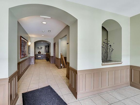 3rd image of 1650 Riverwoods Dr Unit 706