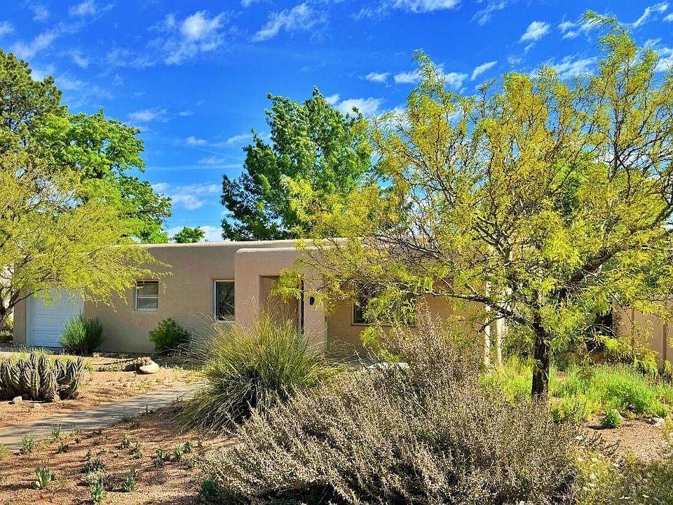 1st image of 3821 Calle Del Monte NE