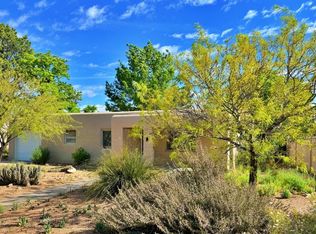 3821 Calle Del Monte NE, Albuquerque, NM 87110