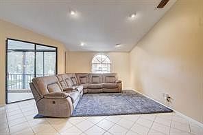 4th image of 5139 Floria Way