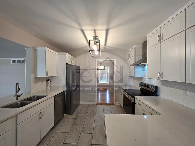 99 Perkins Ext — Photo 14